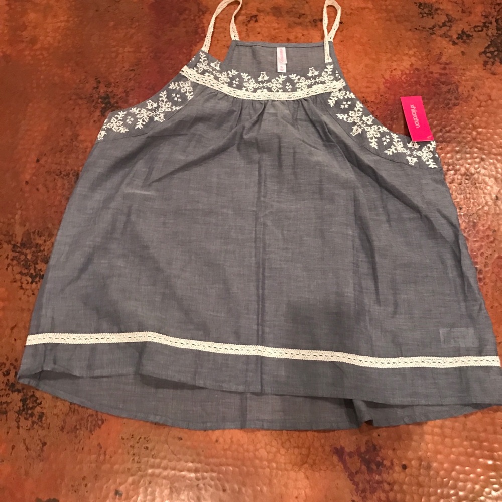 Xhiliration tank. Xl. NWT.