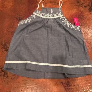 Xhiliration tank. Xl. NWT.