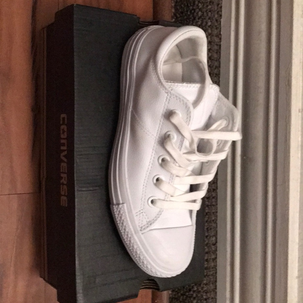 Women's leather Converse
