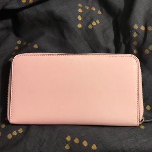 Henri bendel wallet baby pink