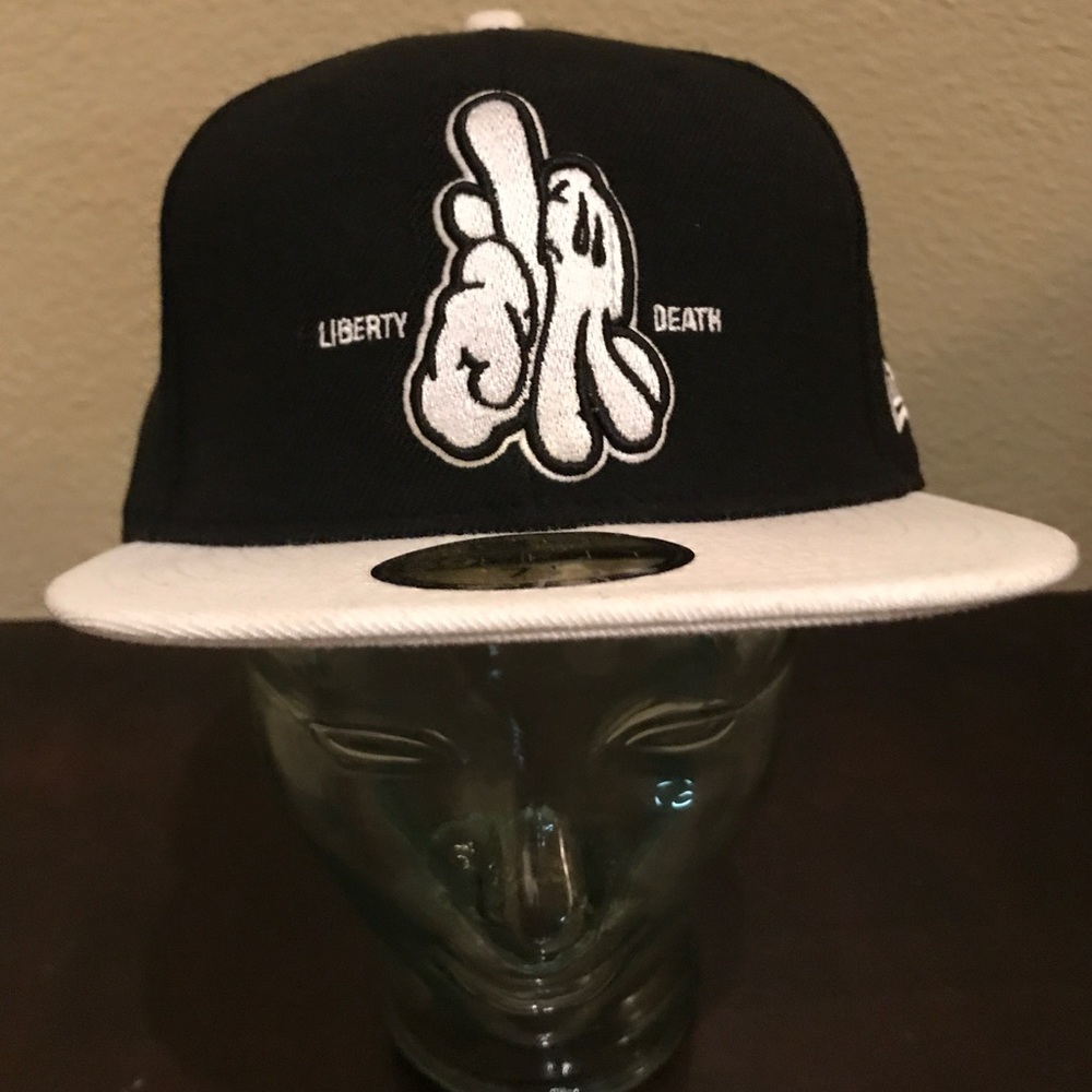 New Dissizit LA Hands Hat
