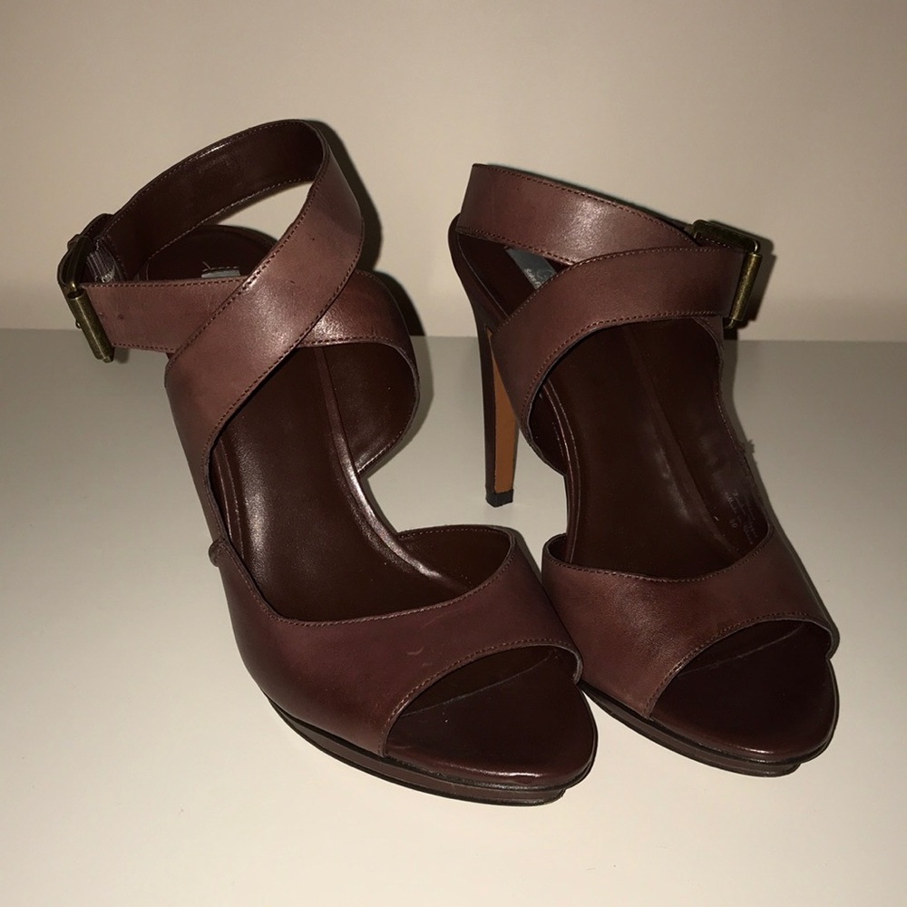 Saks fifth Avenue Grey, brown heels size 10