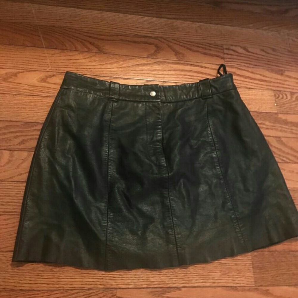 Express Mini Leather Skirt