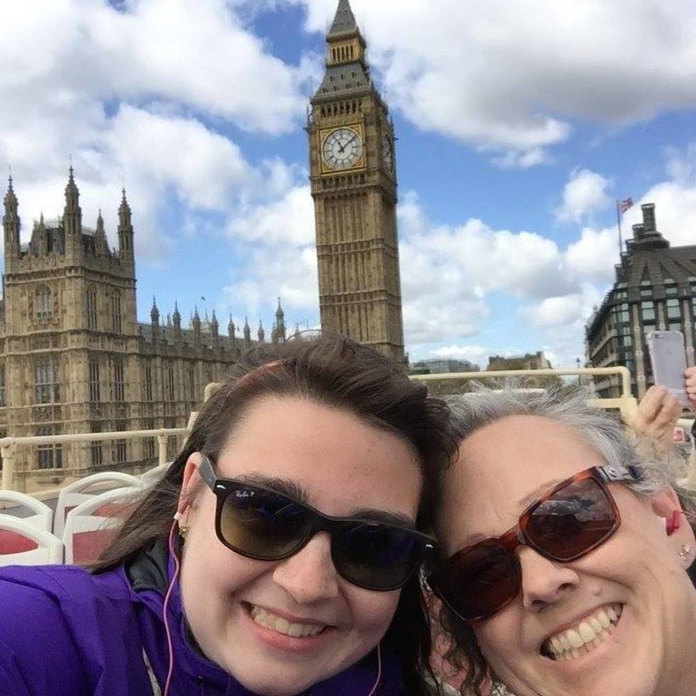 Meet your Posher, Caitlyn