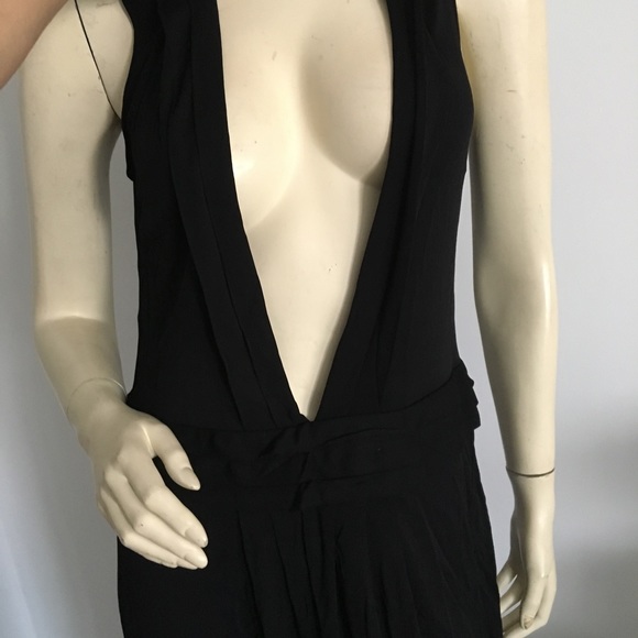 St. John couture sleeveless dress plunge neckline - Picture 2 of 7