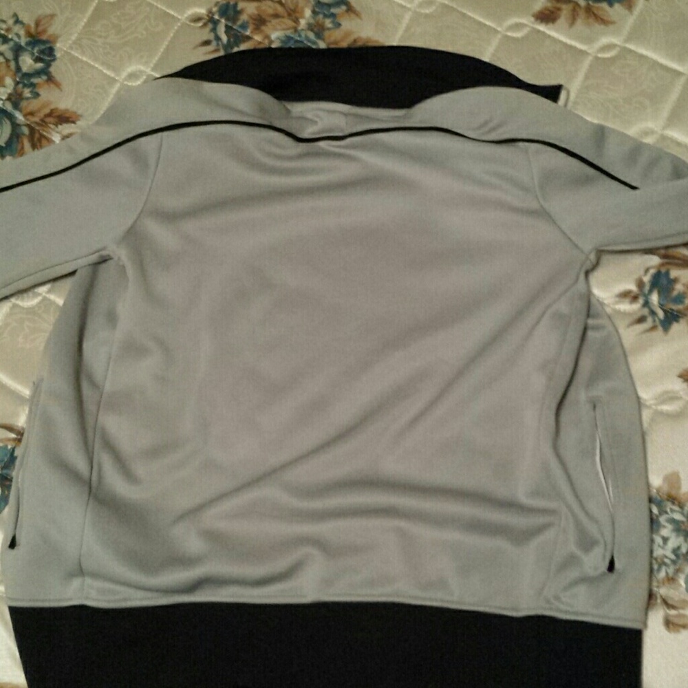 Jacket - Picture 4 of 4