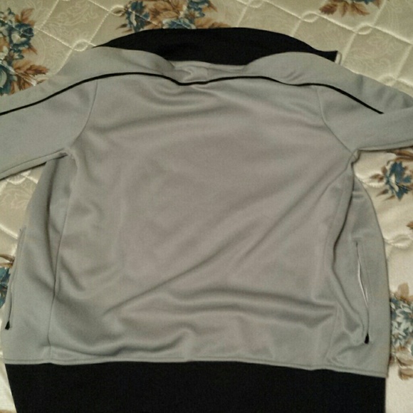 Jacket - Picture 4 of 4