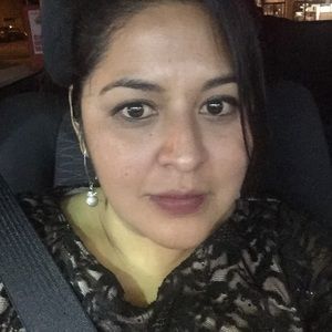 Meet your Posher, Dania