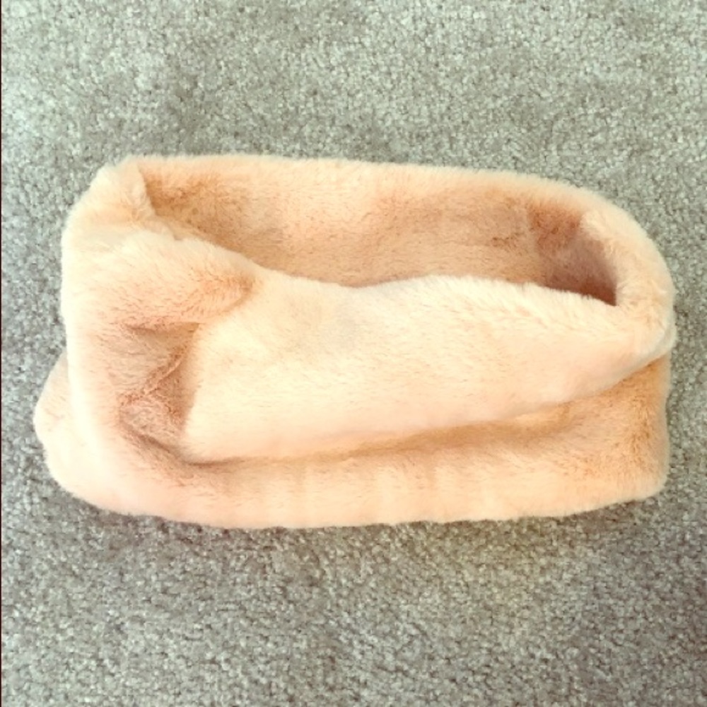 Chic Pink Fur Snood Scarf