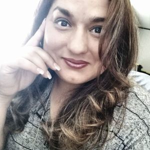 Meet your Posher, Cynthia