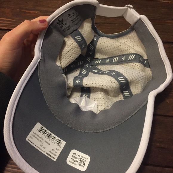 Trefoil adidas hat - Picture 4 of 4