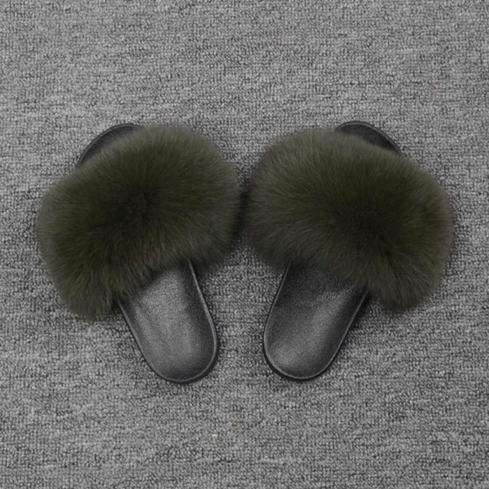 Fox Fur Slippers 💚
