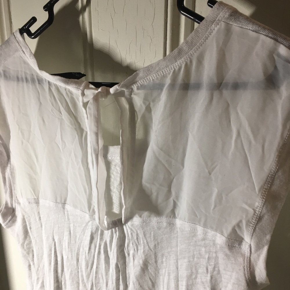 White basic top - Picture 2 of 4