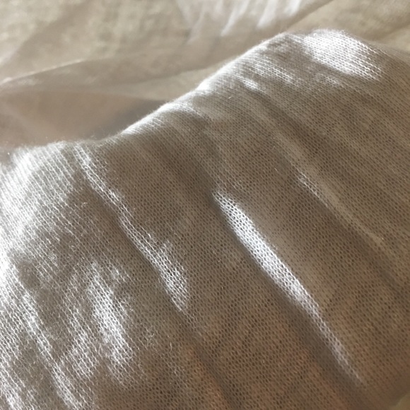 White basic top - Picture 4 of 4