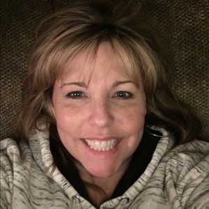 Meet your Posher, Holly