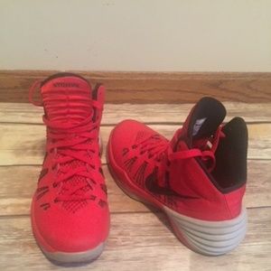 ⬇️PRICE DROP ⬇️ Mens Nike Hyperdunk Shoes