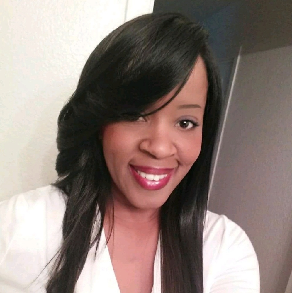 Meet your Posher, Dana