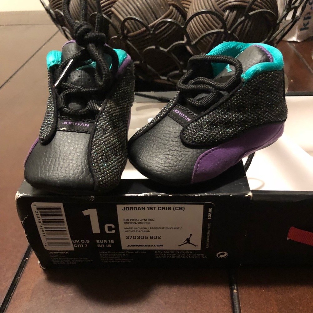 Jordan crib shoe