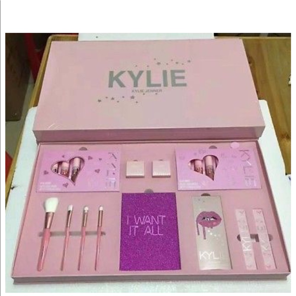 Kylie Jenner makeup