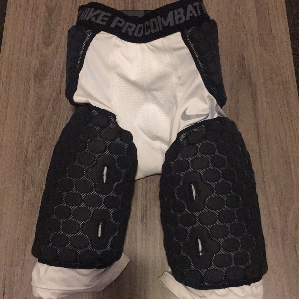 Nike Pro Combat Football leg pads SZ Medium