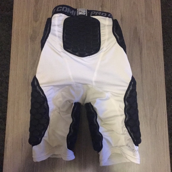 Nike Pro Combat Football leg pads SZ Medium - Picture 4 of 6