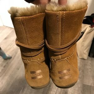Toms fur boots
