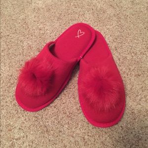 Victoria Secret Pom-pom Slipper small red