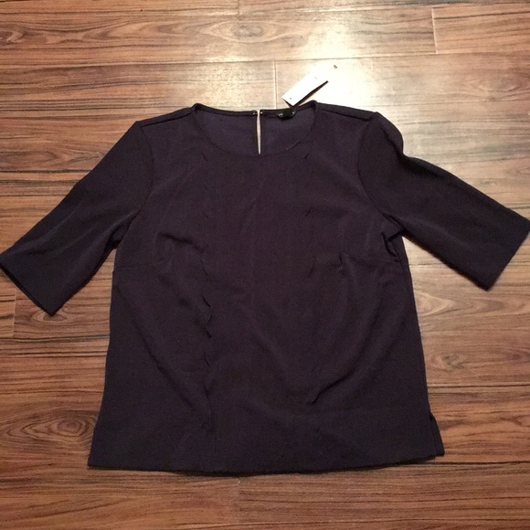 Ann Taylor scalloped top (New with tag) - Picture 1 of 1