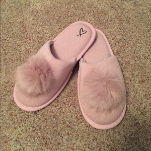 Victoria Secret Pom-pom Slipper Pink small (5-6)