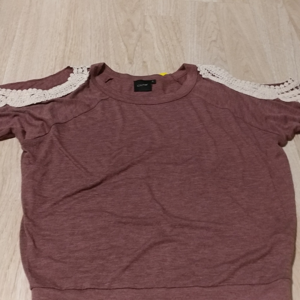 3/4 shoulder free sleeve top
