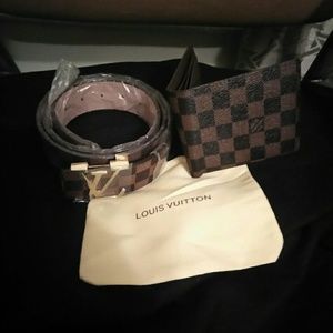 Louis Vuitton belt/Wallet Set