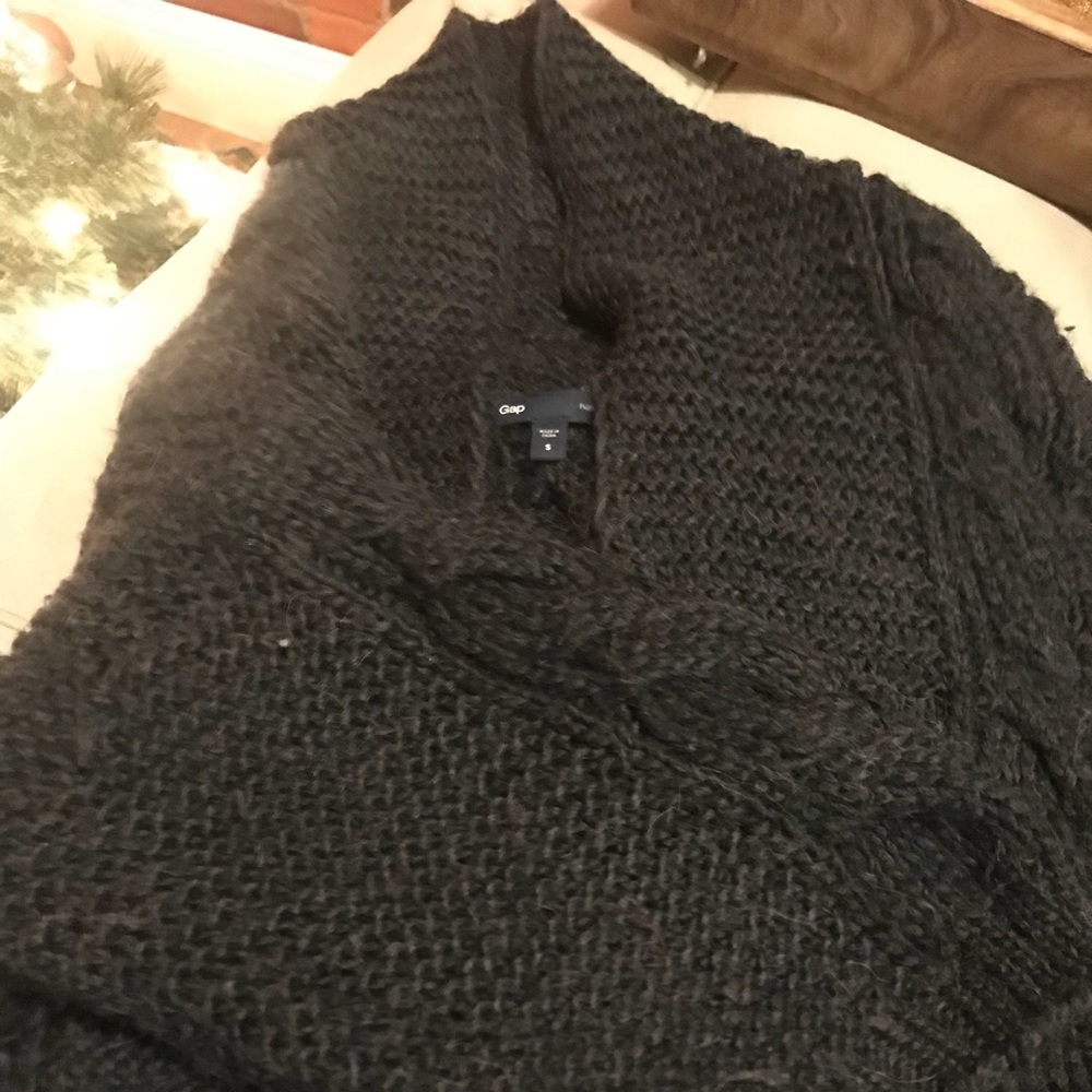 Gap wool sweater