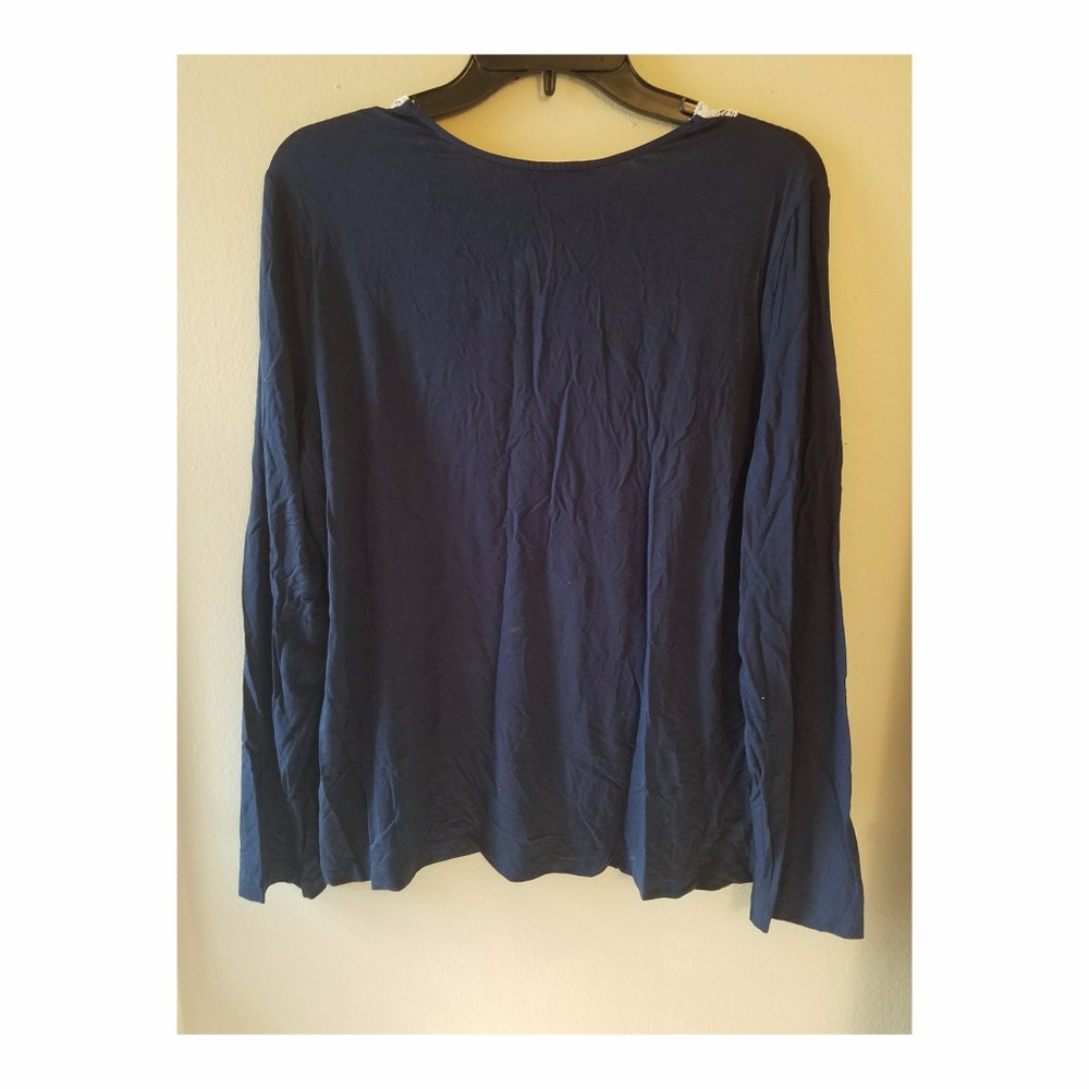 Navy Top - Picture 3 of 3