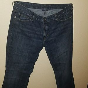 Levi midrise boot cut jeans