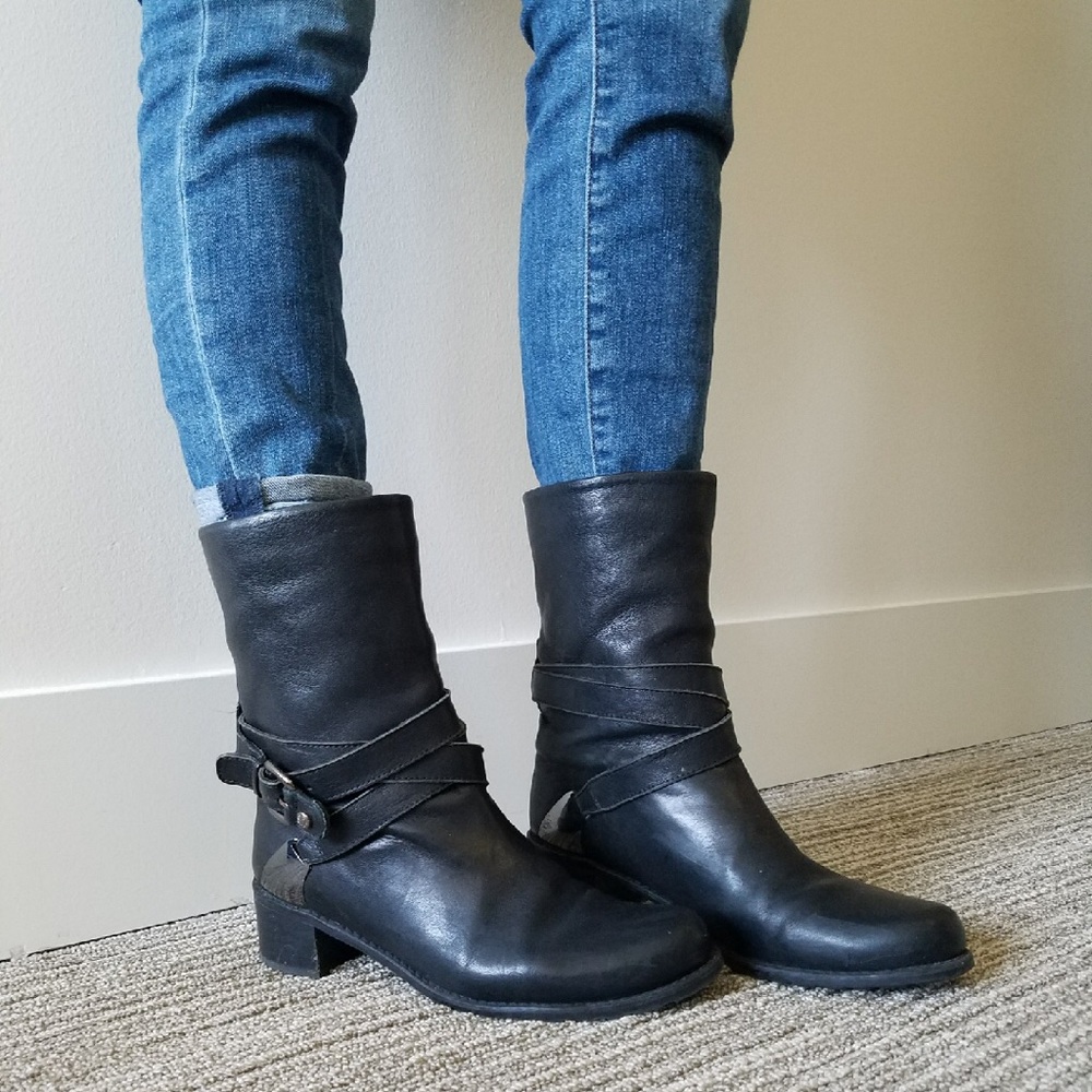 Stuart Weitzman mid-calf black boots