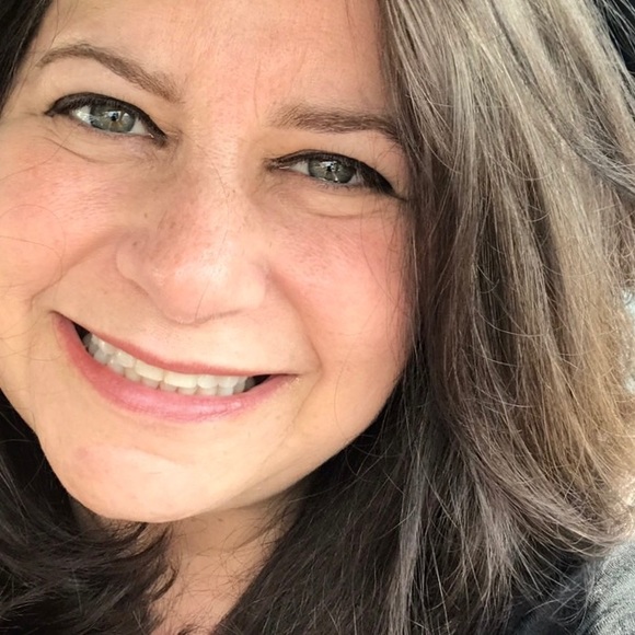 Meet your Posher, Aimee - Picture 1 of 1