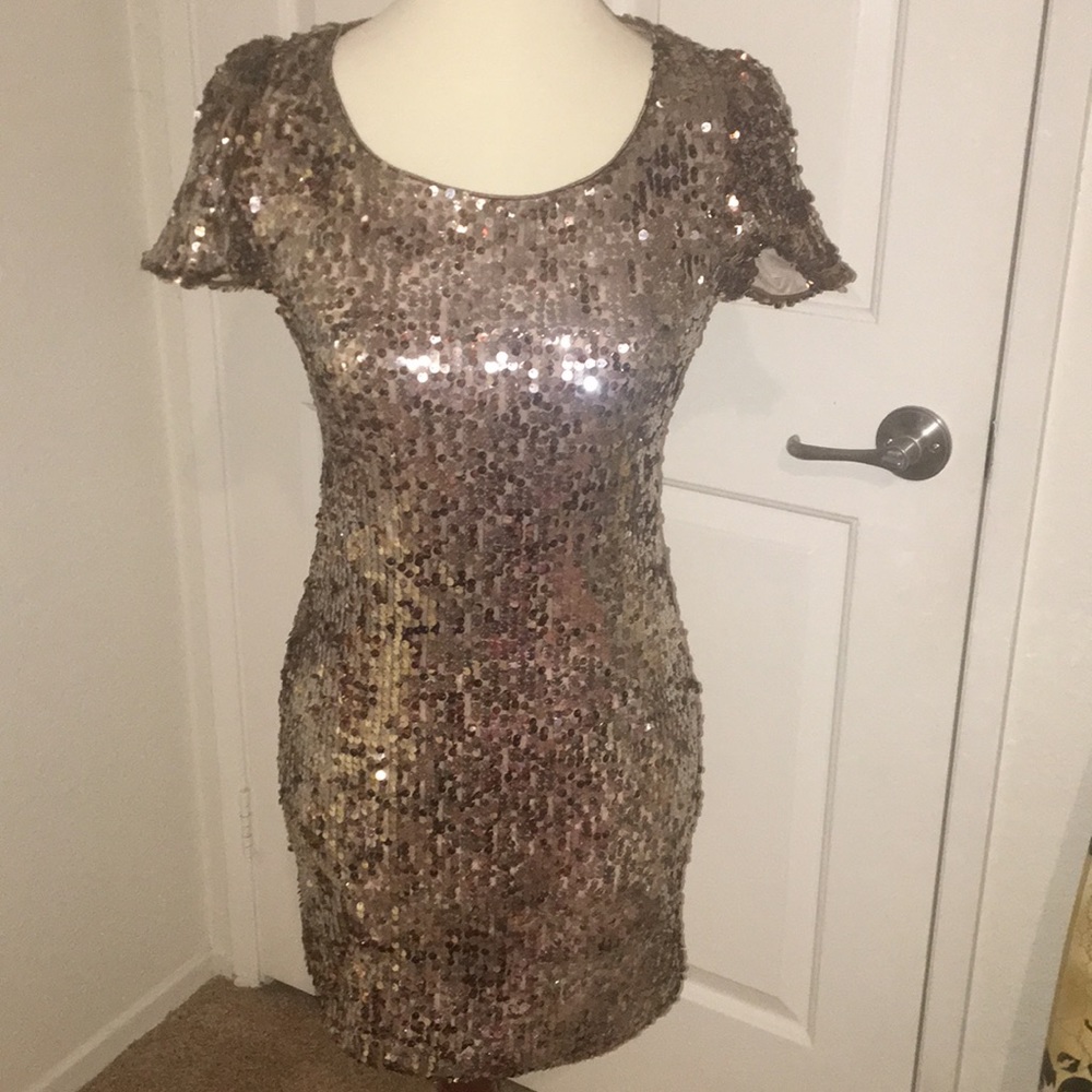 Glittering Gold Sequin Dress!