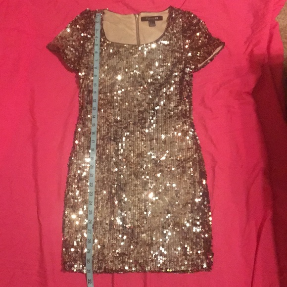 Glittering Gold Sequin Dress! - Picture 7 of 8