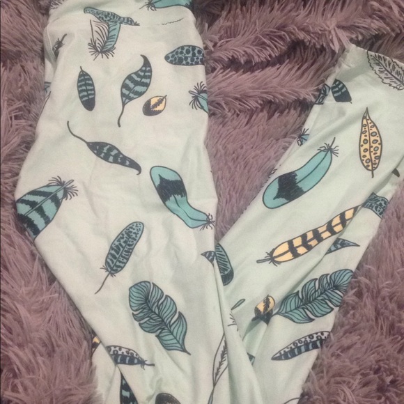 Lularoe one size leggings - Picture 2 of 3