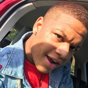 Meet your Posher, Damion