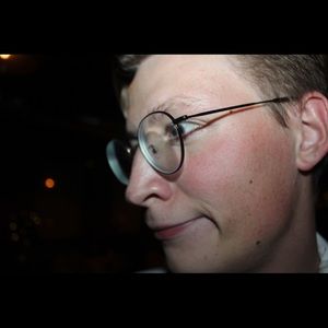 Meet your Posher, Johnny