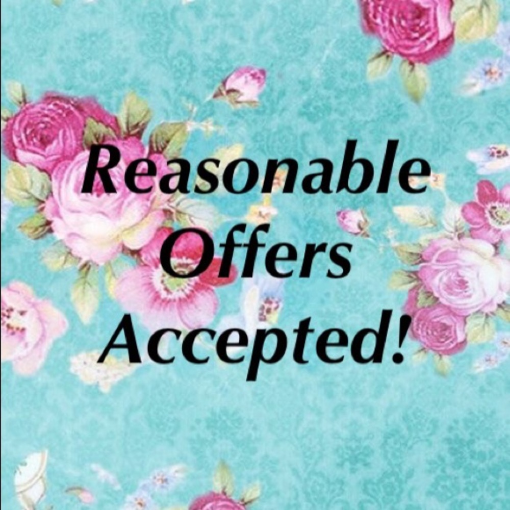 MAKE ME AN OFFER! 🏷💕🛍❤️💍👛👗👠!!!