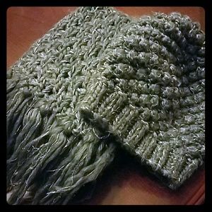 Hat and scarf set