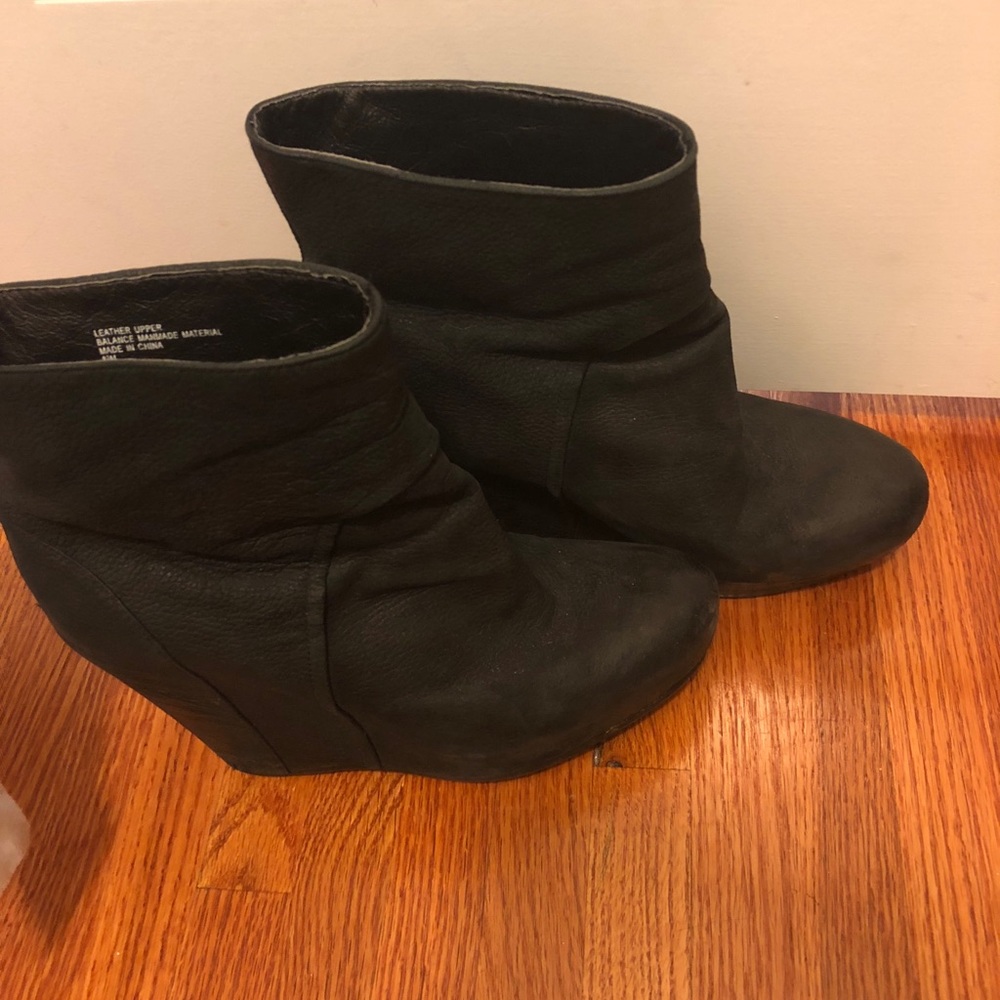 Trouve Black leather booties