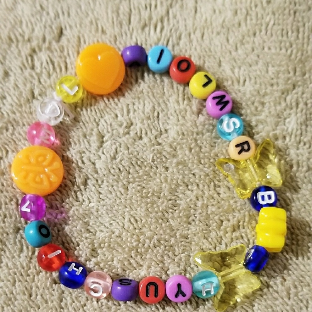 Friendship bracelets and sets