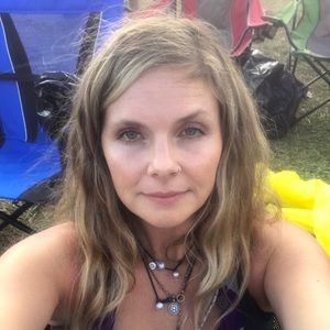 Meet your Posher, Jessalynn
