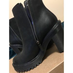 Dr Martens Magdalena heel boot
