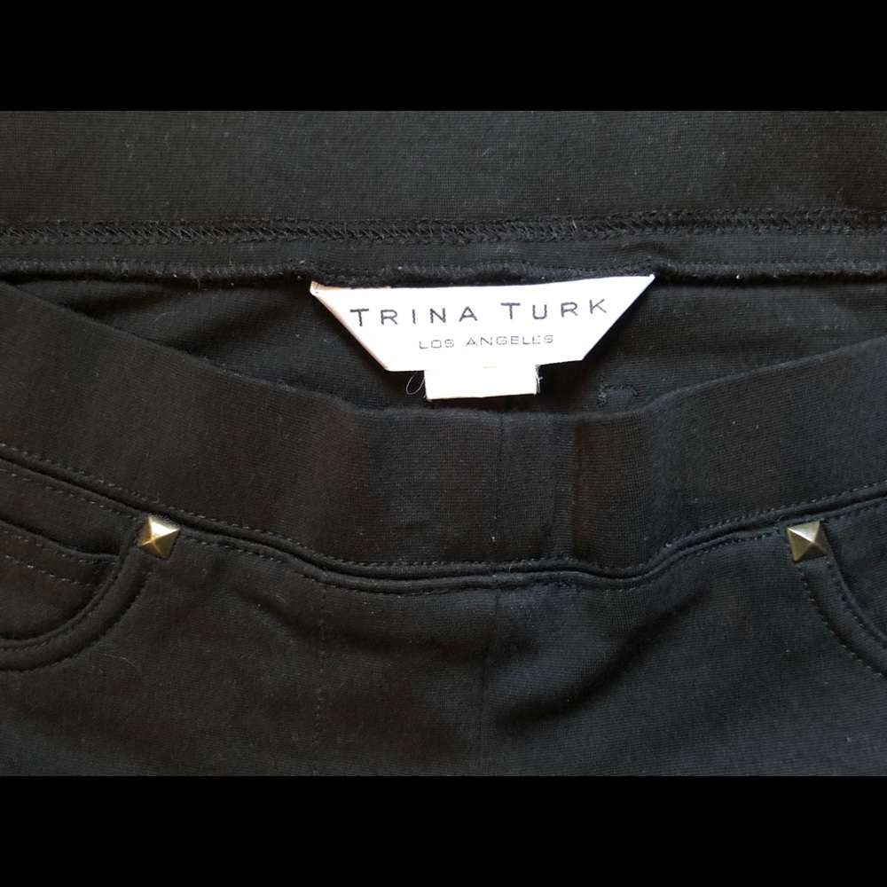 Trina Turk black leggings w/studs & pockets