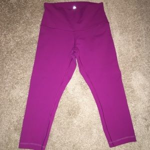 Lululemon crop high waisted- beautiful plum color