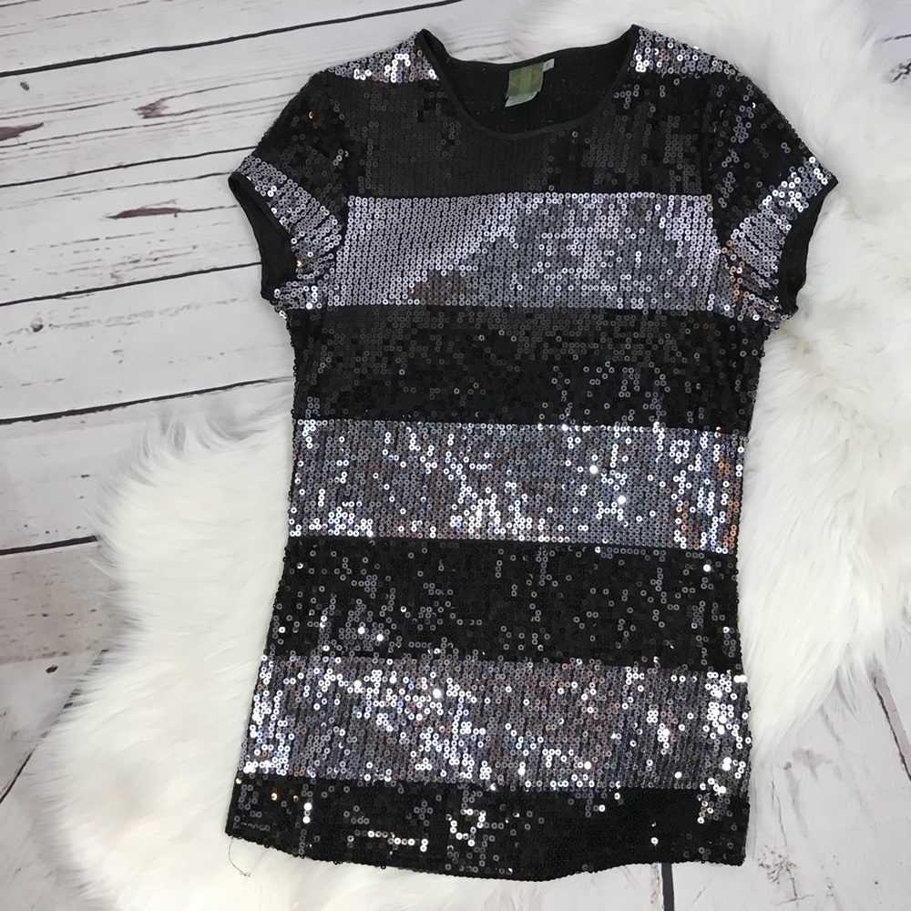 d small black and silver sequin top